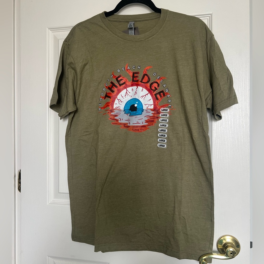 NWT Mens The Edge Tee